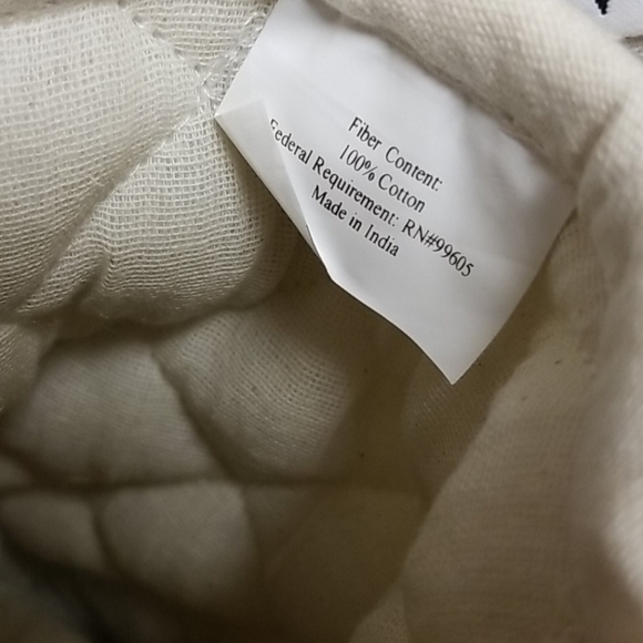 ❣Rae Dunn Oven Mitts - Picture 4 of 5